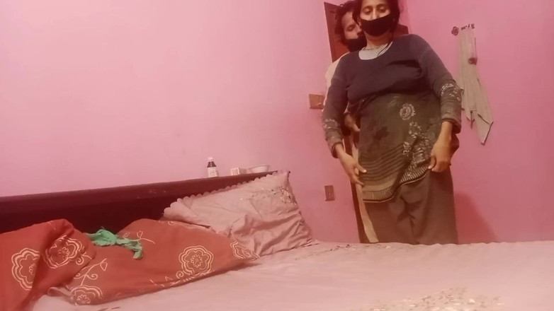 SHAKRATASNEEM: Sora Dasi futând o pulă foarte fierbinte atât de fericită