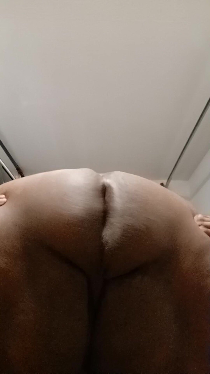 FantomeBi: Perut dan Butthole