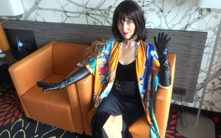 Lady Victoria Valente: Trying on 3 large scarfs made of satin and silk