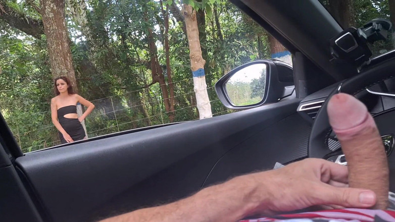 FannySquirting: Saya menunjukkan penisku yang keras kepada si rambut merah yang...