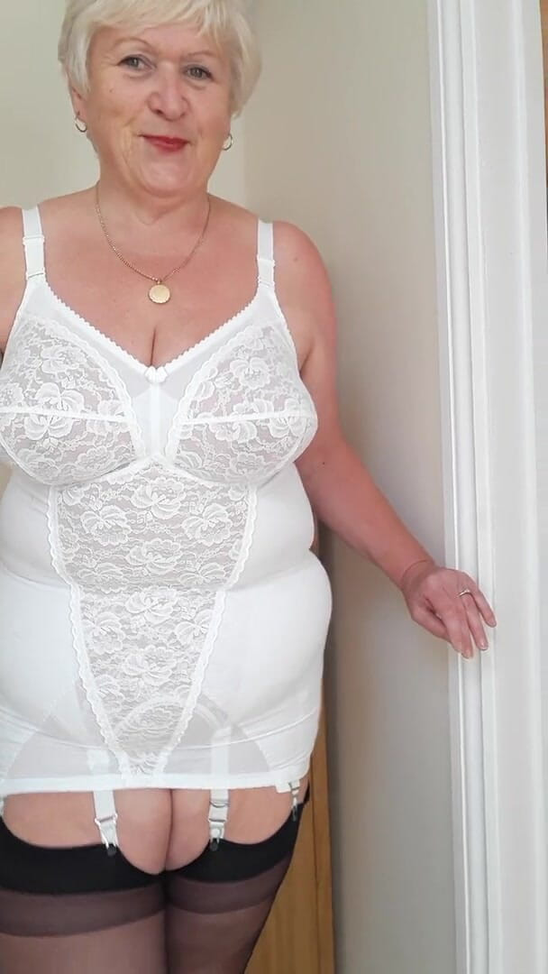 Uk Joolz: Corsalette, vintage
