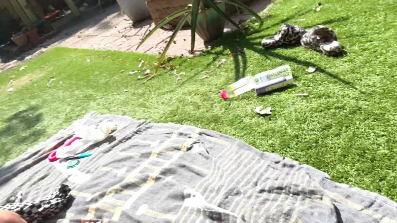 Josie Jaxxon: Buitenshuis orgasmes met domme achter de schermen en verhaaltijd