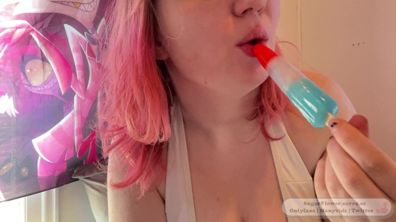 SugarFlower: Schlampiger handjob &amp; kehlenfick blowjob zu popsicle
