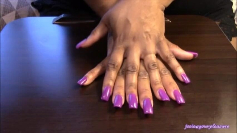 Josie4yourpleasure: Uzun tırnaklar: violet vibes ve losyon