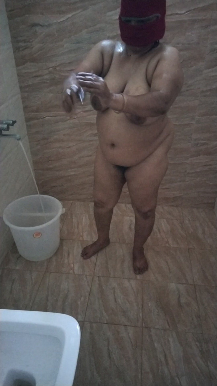 Benita sweety: Tamil ciocia gorące kąpiele