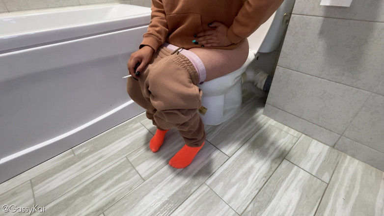 GassyKat: Het dagelijkse toilet s2 aflevering 21