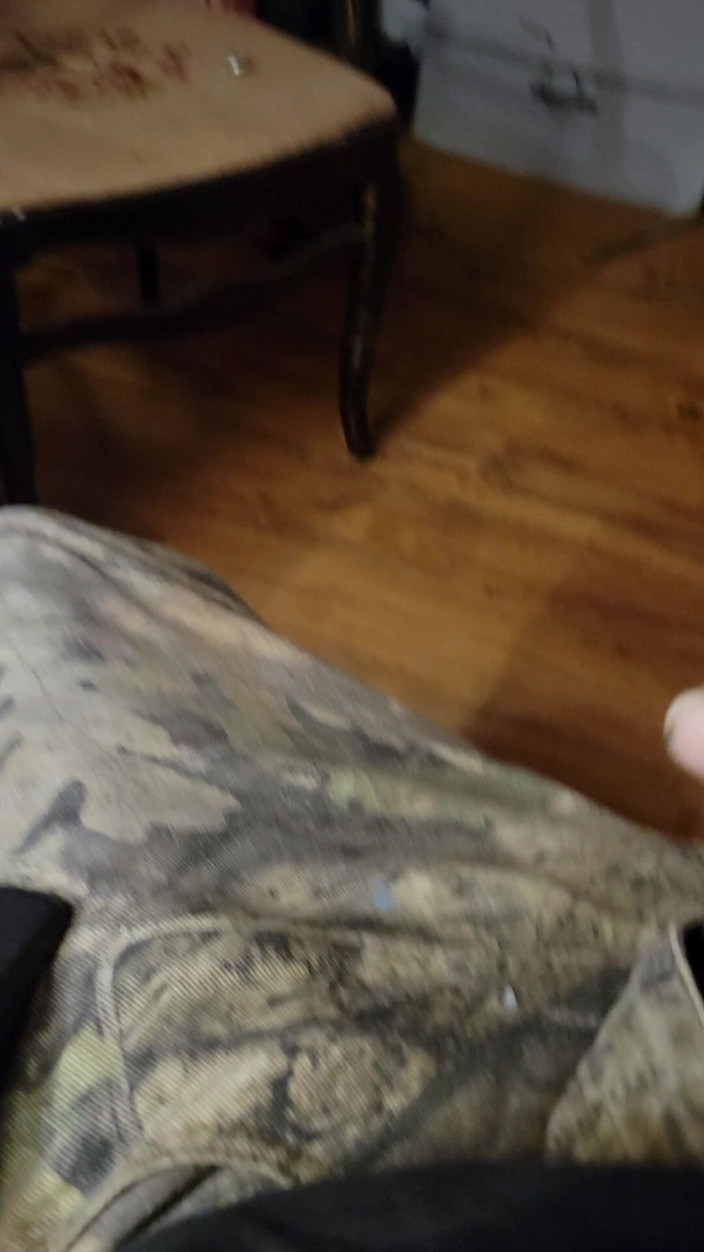 Fatbeefbat79: Merakam air mani di sekeliling