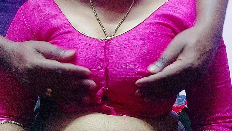 Desi Mohini: Mẹ kế Mohini làm tình với con trai riêng của...