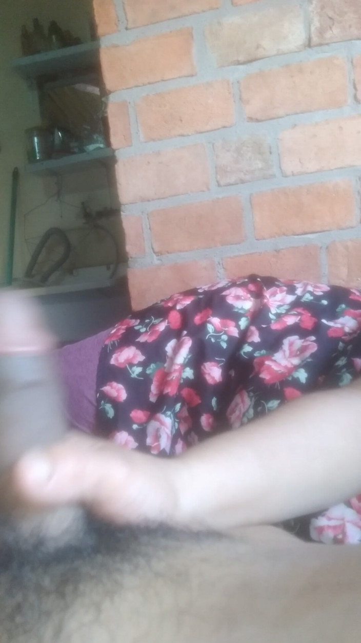 Eatrella j: Que Grande, Apenas Cabe En Mi Mano, Entonces Usa Tus...