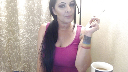 Abby Anna: Morgonkaffe &cigaretttid
