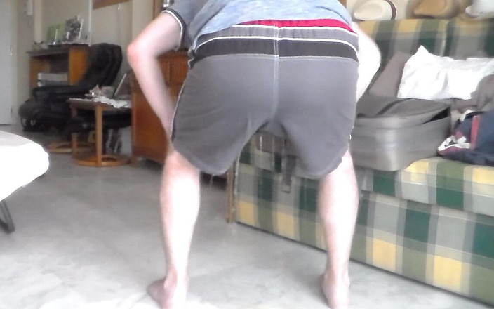 Sex hub male: John писает все в его шорты