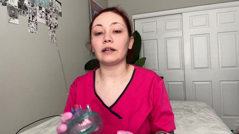 Lenna Lux: Asistentă examen rectal
