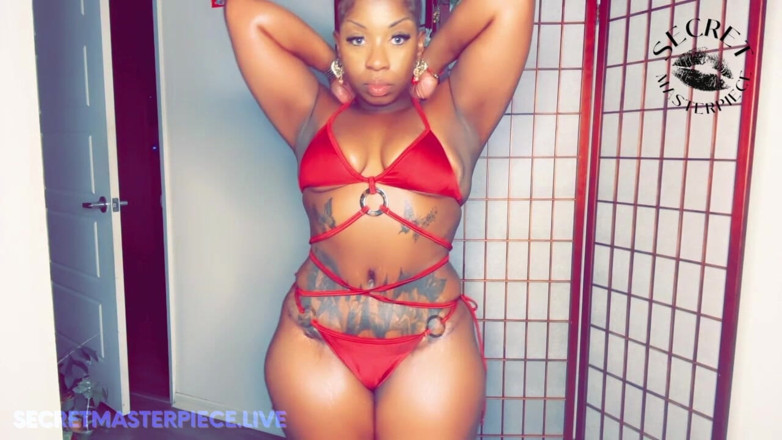 Secret Masterpiece: ¿Qué traje de baño es el más sexy?