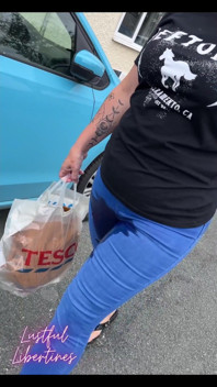 Öffentliche Jeans Benetzen - Warum Halten, Wenn Es Sich so Gut Anfühlt?