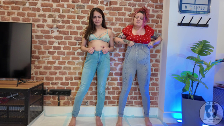 All You Can Fetish: Rebeca Addams und Ana Spears pinkeln auf jeans zeigen