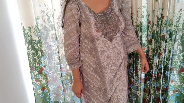 Banglasexycouple: Un squirt non appelé explose dans une chambre privée