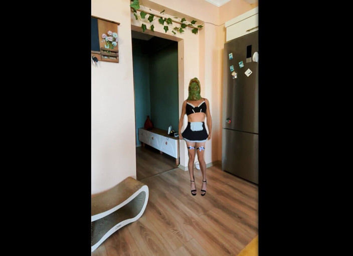 cd_aysemmm: Çok kısa ve çok zayıf 18 yaşındaki cüce kadın kılıklı