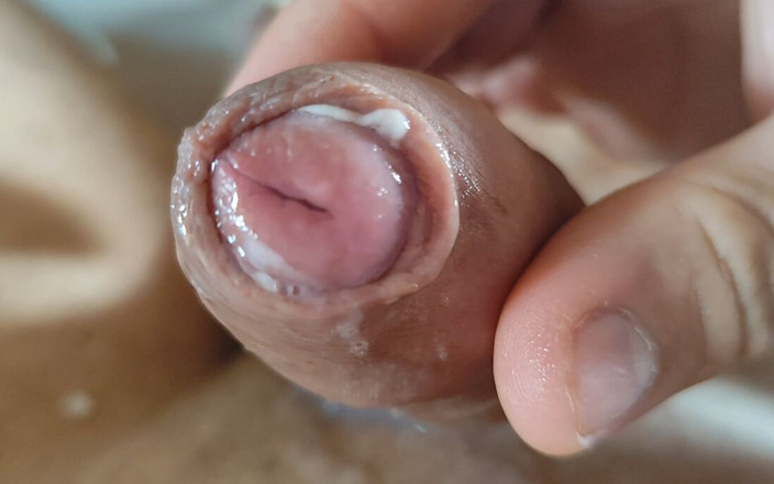 DaddyDoted: Große, Raue Phimose, Die Mit Dem Spritzer Sperma Explodiert.