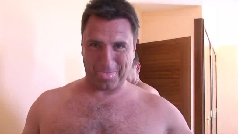 German amateur - 100% German hardcore videos: Herausragende milf wird von zwei geilen typen gefickt
