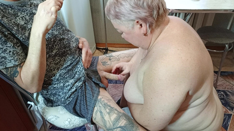Zona901: Hluboké kouření od nevlastní matky, část horkého spermatu v krku