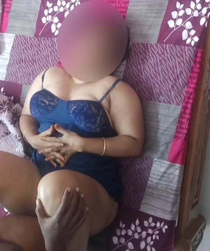 Black & white desicat: Sexy desi Boudi țâțe mari suculente săltărețe sex dur cu ejaculare înăuntru