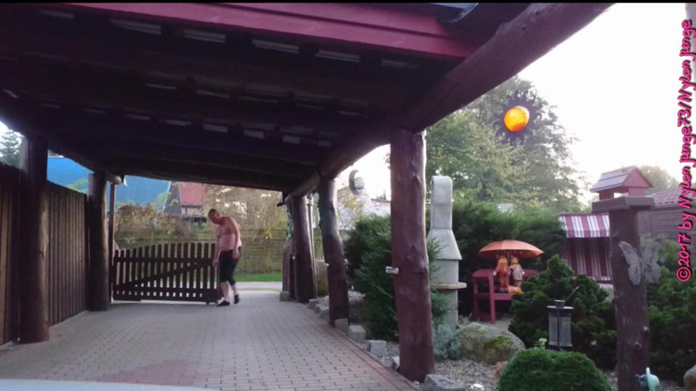 Carmen_Nylonjunge: Na zewnątrz w Elastikhose