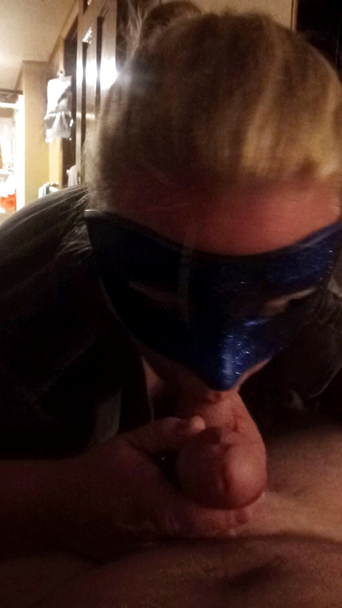 Kinkyfuncpl: Lei ama succhiare quel BWC. Lei succhia il meglio che...