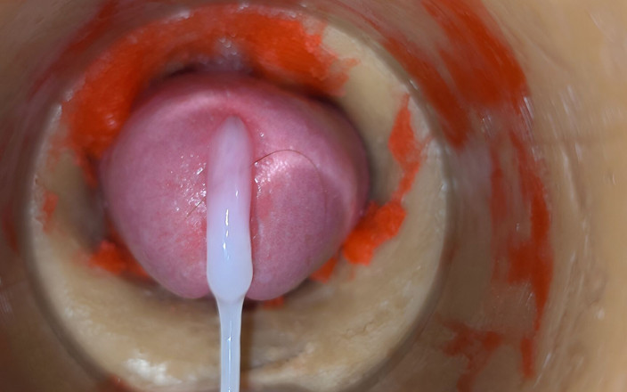 Creme sperm: Une Caméra Au Fond D’une Chatte Étroite Capture Une Énorme Explosion De...