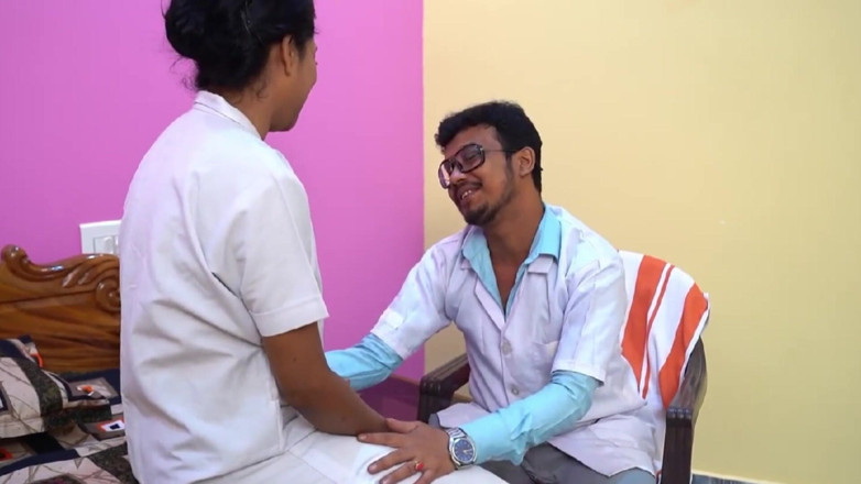 Indian porno creator: Indiano médico e enfermeira fazendo sexo em seu turno da...