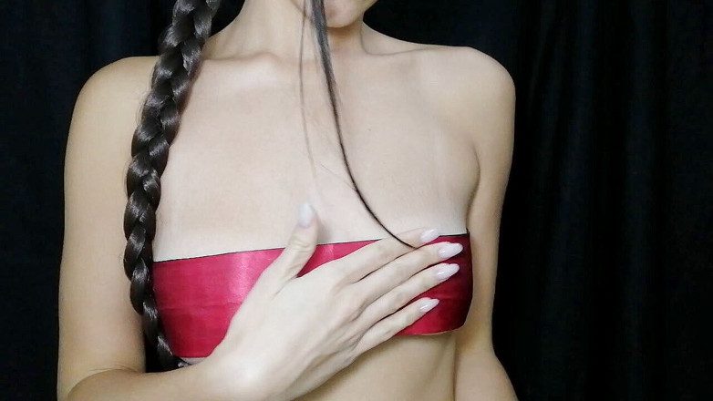 Nipple Stock: Heißes nacktes mädchen spielt mit ihren titten