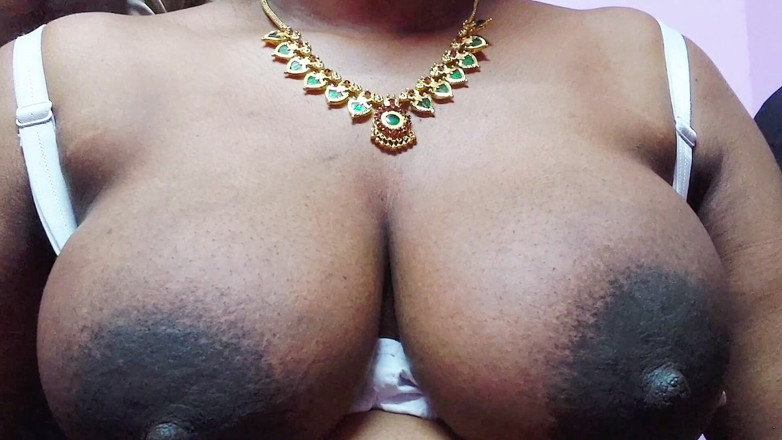 Desi Mohini: Mia moglie fa sesso con il mio amico sesso hardcore