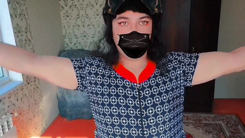 Kitty_Cross: Oemotståndlig femboy visar långsamt upp den vackra kroppen