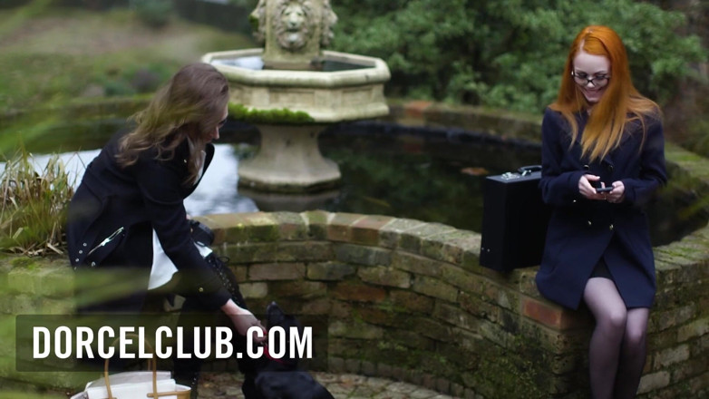 Dorcel Club: Tres hombres cuidan a la guapa pelirroja Ella Hughes