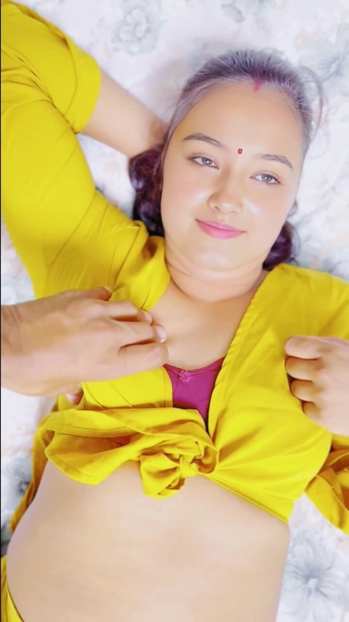 Lust Suman: pyari kamsin larki pahli baar apne sautele bhaee ki choot...