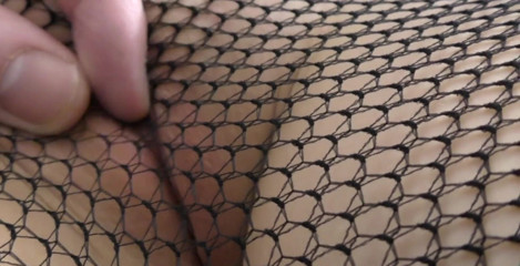Aqua Pola: Joc cu plasă în ciorapi cu vedere la persoana 1
