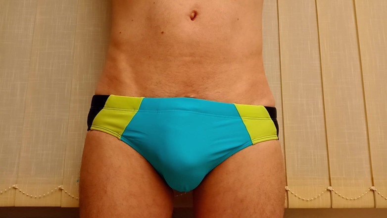 TheOldBigThing: Speedos'ta büyüyen şişkinlik boşalıyor