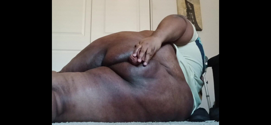 FantomeBi: Murzynka Superchub Sissy bierze anal plugs i dildo po raz...