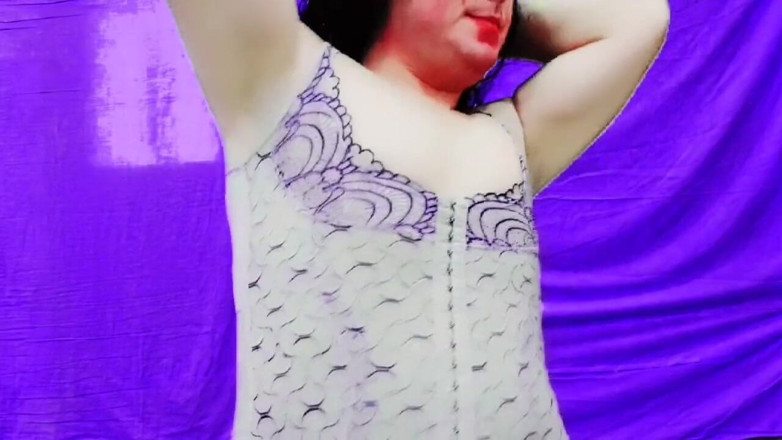 Kitty_Cross: Amador ladyboy líder de torcida sexy menina uniforme