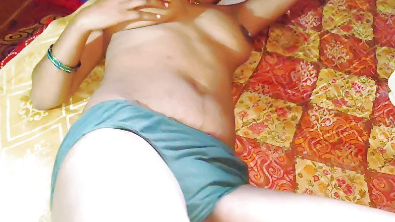 Seks: Vendo a juventude sexy de Bhabhi, você vai se molhar