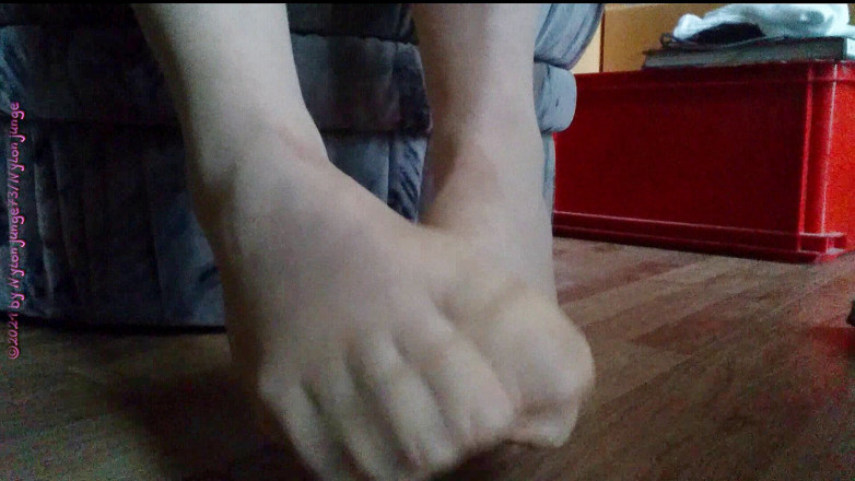 Carmen_Nylonjunge: 全避孕套和birkenstocks ** 射精乐趣 1 **