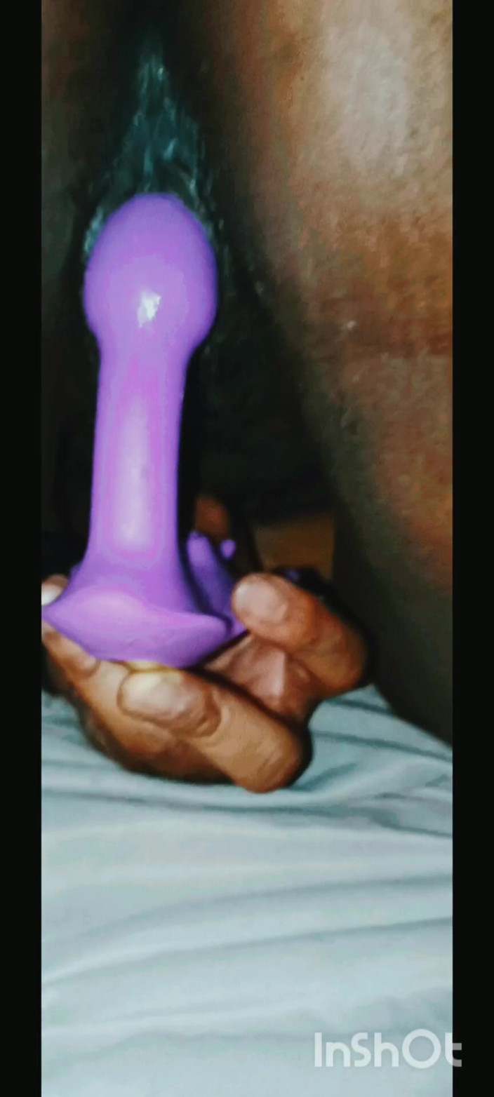 Lola Tha Pink Bunny: Lola apni choot ko malaeedaar bana rahi hai!!