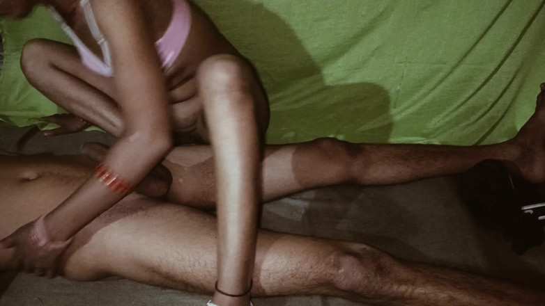 Sexy jaan: Бхабхі займається сексом зі своїм чоловіком в стилі дезі