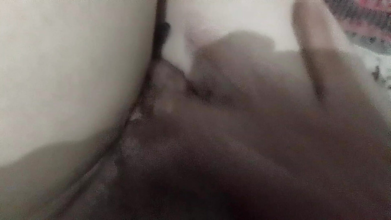 Thakursammy: La plus grosse bite gay dans sa chambre