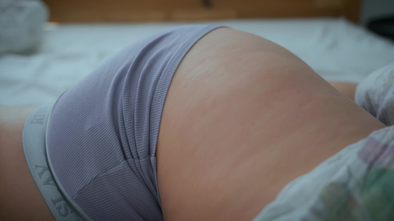 Mrs Wetslavs: MiLF Mattina softness e culo in azione