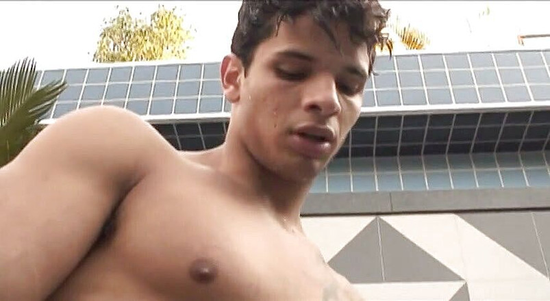 Bad Boyz: Bonita y húmeda explosión anal junto a la piscina