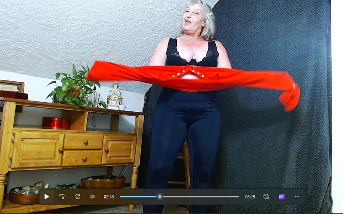 dawnskye1962: 1150 medias y sin bragas en el gran de Dawn