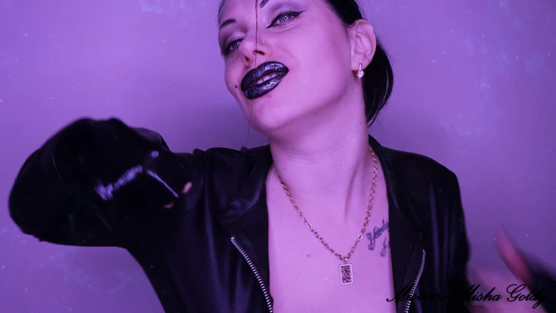 Goddess Misha Goldy: Błyszczące czarne usta mają pełną kontrolę nad tobą! Hipnotyzujące JOI