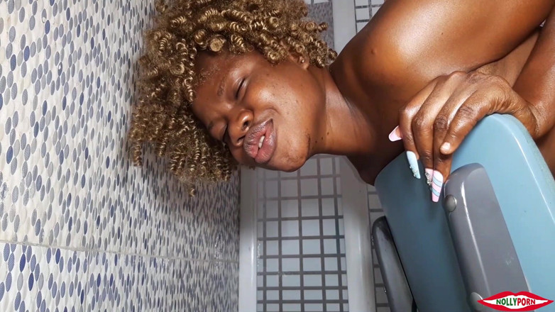 NollyPorn: Girlfriend Wakes Boyfriend up for Early Morning Sex