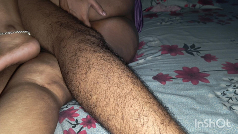 angelstar7834: Desi bhabhi bỏ đi sau khi quên mất nhà của cô ấy