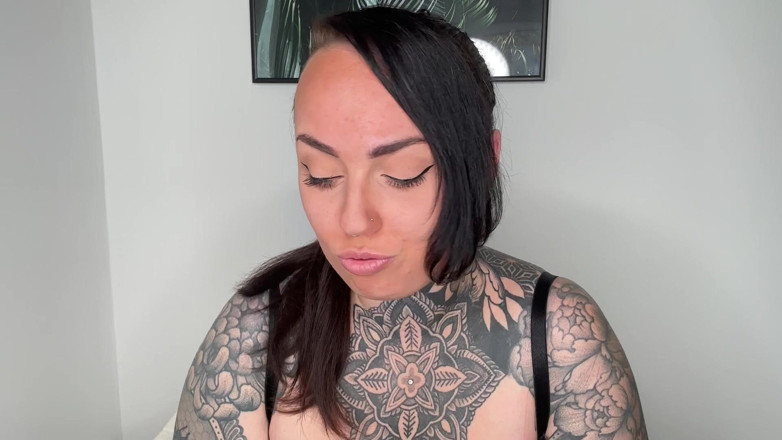 Miss Valentina: Đào tạo khuyến khích-bi tương tác